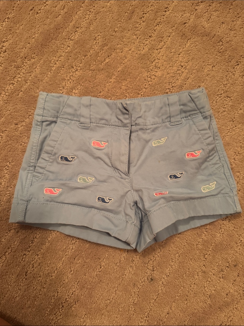 Vineyard Vines Light Blue Shorts with Multicolor Whale Embroidery